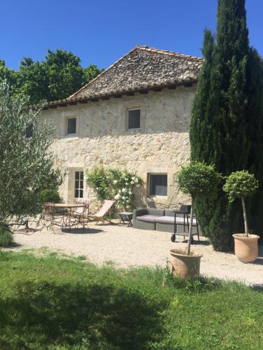 Maison de Charme dans Domaine 17ème - Location saisonnière - Tarascon