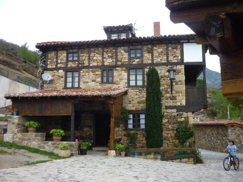  Posada Torcaz, Pension in Cahecho bei Lombraña