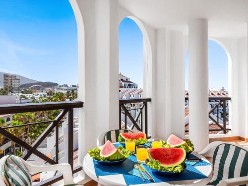 665 Parque santiago 2 apartment,sea front,wif and pool