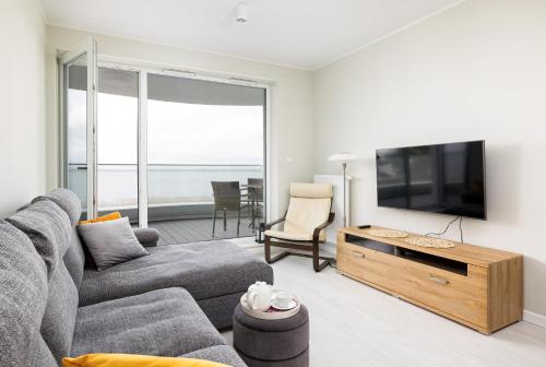 Apartment with Lake View