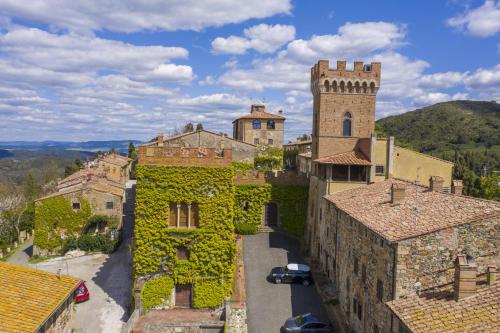  Castello Ginori Di Querceto in Querceto