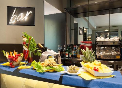 Sunflower Hotel - image 8