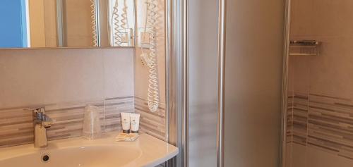 Hotel Sud Est by Fam Rossetti - image 10
