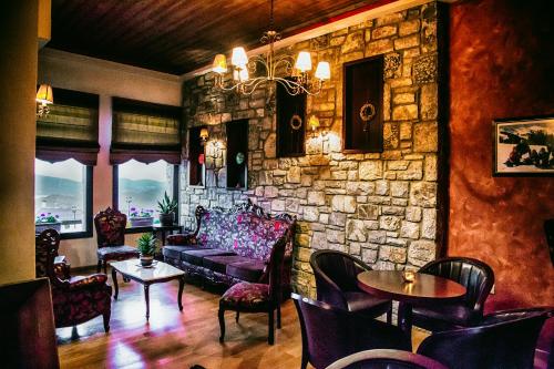 바/라운지, Χρυσοπελεια - Chrisopeleia Lake View in 네오초리온