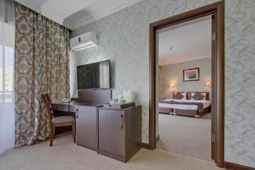 Superior Double or Twin Room with City View