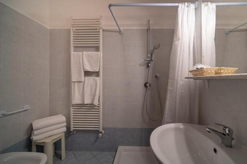 Bathroom, Hotel Italia in Turin