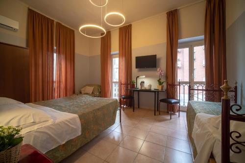 Hotel Italia - image 12