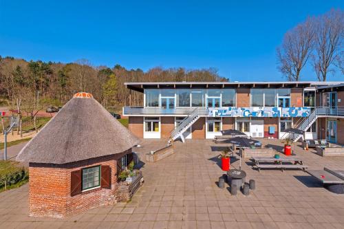 陽台/露台, Stayokay Hostel Noordwijk in 蘭傑維爾德住宅