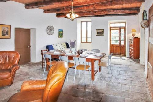 Authentique bâtisse cévenole en bordure de rivière gîte à louer Le Vignal