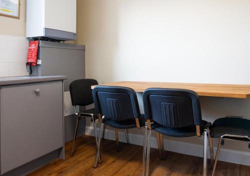 Picture of Apartment 16