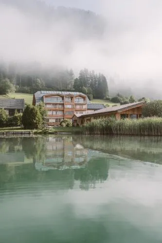 Hotel Neusacherhof in Weissensee, Österreich