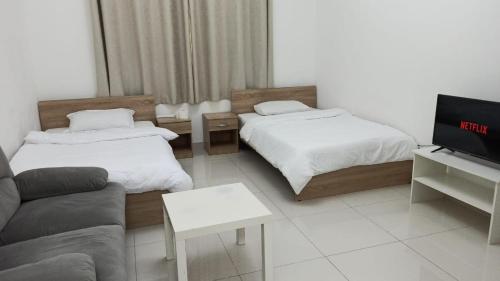 Cozy Rooms and Small Partitions for Men guests in Dubai, Dubai (photo 5)