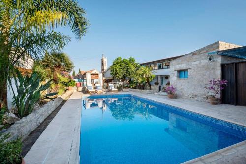 Cottage Houses in Pendakomo