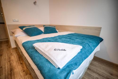 Double Room with Private Bathroom image 2