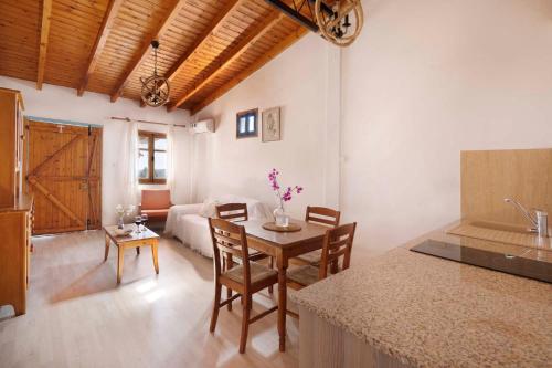 Cottage Houses in Pendakomo