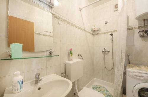 Apartments Mira - image 11
