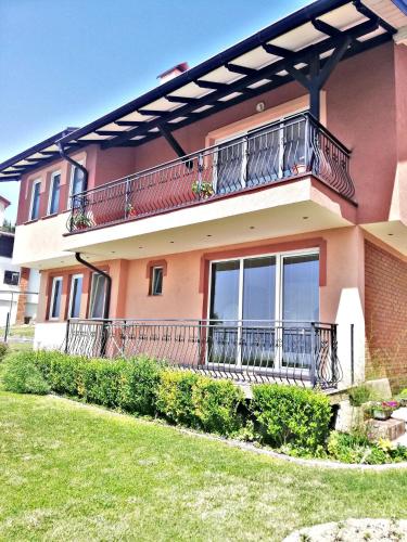 Villa Stefan – khách sạn tại Elshani
