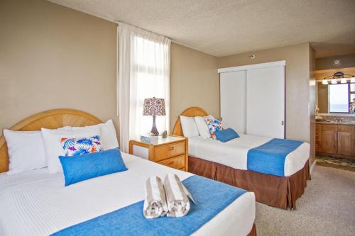 Waikiki Banyan by Darmic - image 10