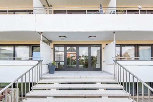 Apartment with Sea View image 2