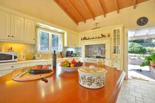 Villa Kardami -country house - image 11