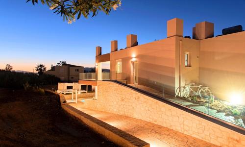 Allas Villa Heated Pool - image 12