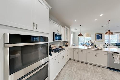 Brand-New Home - Peloton & Office - Near Beach home - image 8