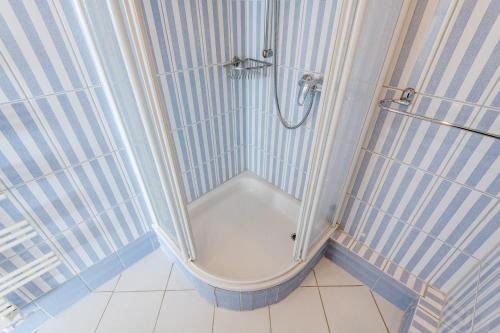 Apartment with Sea View image 6