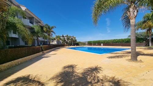 T2 Quinta do Pinheiro Residence by Sunny Deluxe - image 2