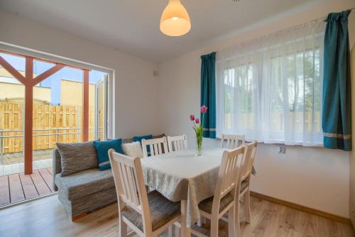Apartment with Terrace image 7