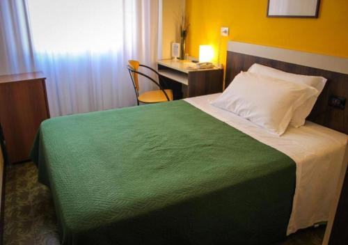 1 double bed