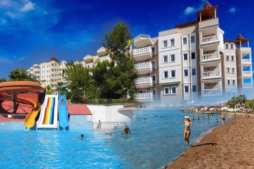 Lovely Home with Shared Pool near Beach in Alanya