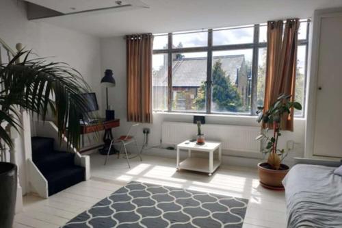 Unique 1 Bedroom Apartment in Acton 