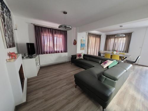 Poros 2 Villa
