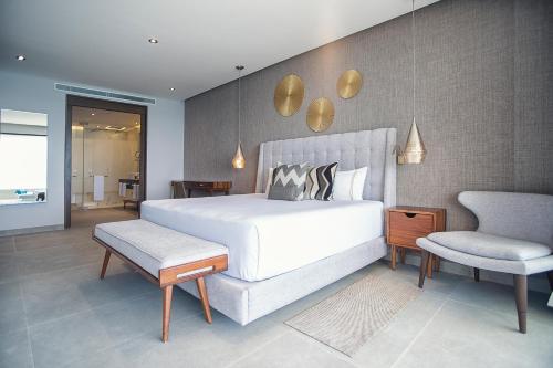 3 bedrooms, 5 beds