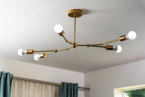 Under The Cedars Guesthouse – Portland, OR