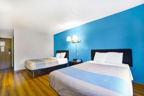 Motel 6-Montoursville, PA Super 8 is perfectly located for both business and leisure guests in Williamsport (PA). Featuring a complete list of amenities, guests will find their stay at the property a comfortable one. 24-hour f