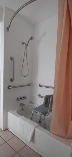 Budget Inn photo