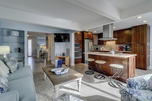 146 Beachwalk 3 BR Shipyard Condo - image 4