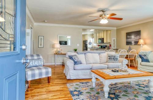 432 Saratoga in โกรเวอร์ บีช (CA)