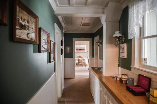 Vestabils, Deerfield Valley Inn - Mt Snow BnB Fireplace Rooms and Breakfast in Dover (VT)