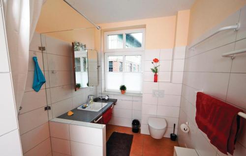 virtuve, 3 Bedroom Awesome Home In Lutterbek in Lutterbek