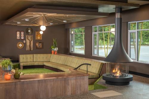 301051713 Hotel Zed Tofino