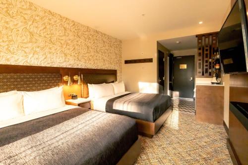 301053505 Hotel Zed Tofino