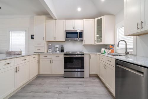 283 Carolina Ave by Coastal Vacation Properties - image 2