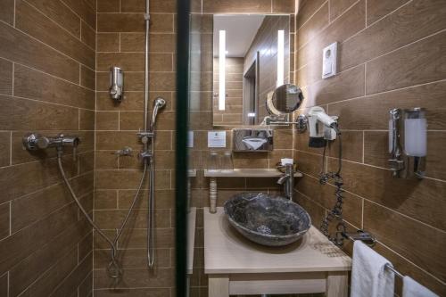 Two Connecting Double Rooms