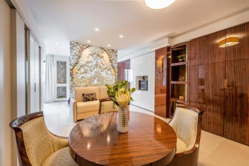 Milan Royal Suites - Centro, Milan