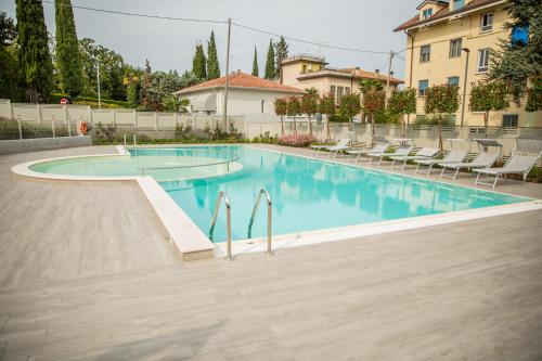 Homingarda Apartments, Pool & Garden, Near Lake Garda and Center 5