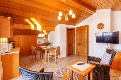 Haus Sonneck Ferienwohnungen GbR in Reit im Winkl, Deutschland