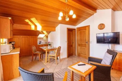 Haus Sonneck Ferienwohnungen GbR in Reit im Winkl, Deutschland
