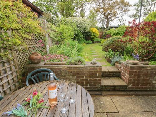 Fieldside in Totland